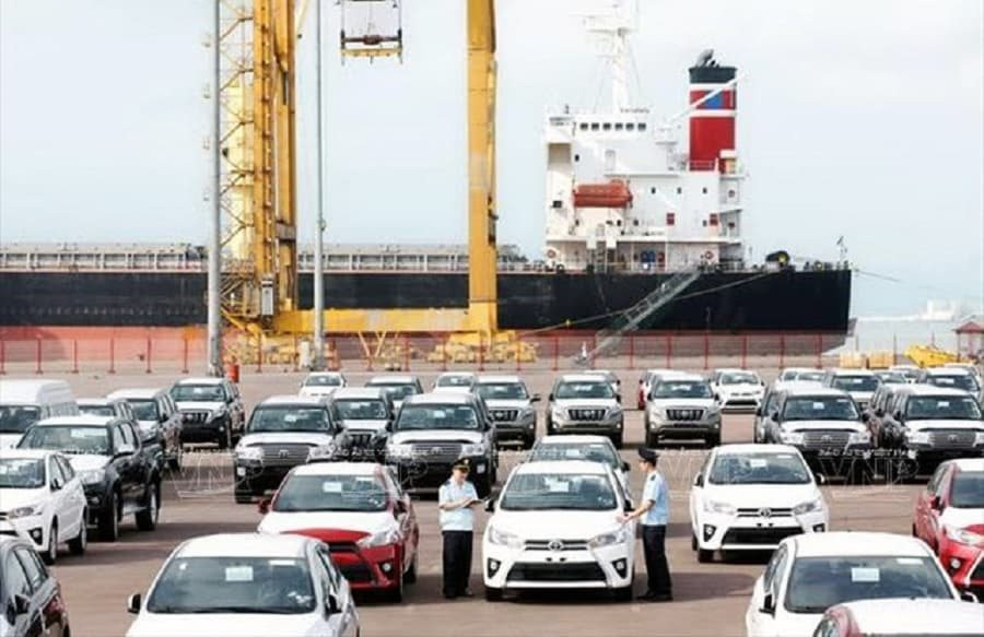 Tháng 1/2022: Việt Nam nhập khẩu 4.524 ô tô nguyên chiếc