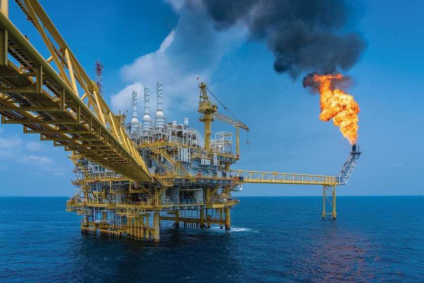Cảnh báo rủi ro gia tăng ở nhóm cổ phiếu dầu khí