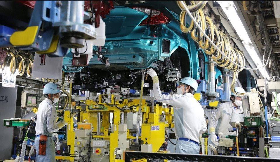 Toyota tạm dừng hoạt động 14 dây chuyền sản xuất