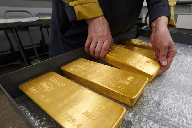 G7 nhất trí cấm nhập khẩu vàng của Nga