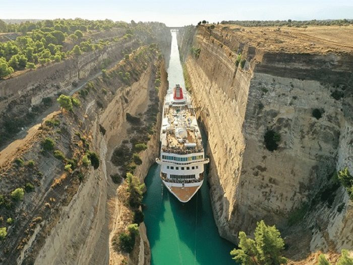 Hy Lạp mở lại kênh đào Corinth sau 18 tháng tạm đóng