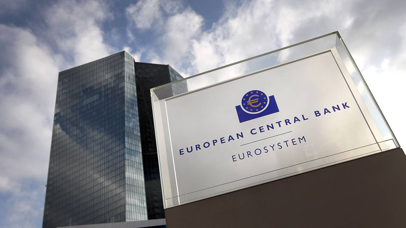ECB tăng lãi suất mạnh nhất kể từ khi đồng euro ra đời