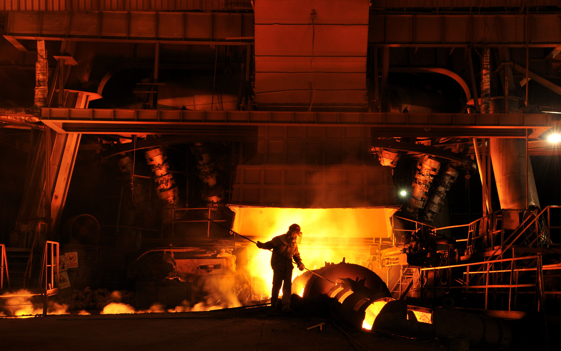 iron-and-steel-applications-process-industry.jpg