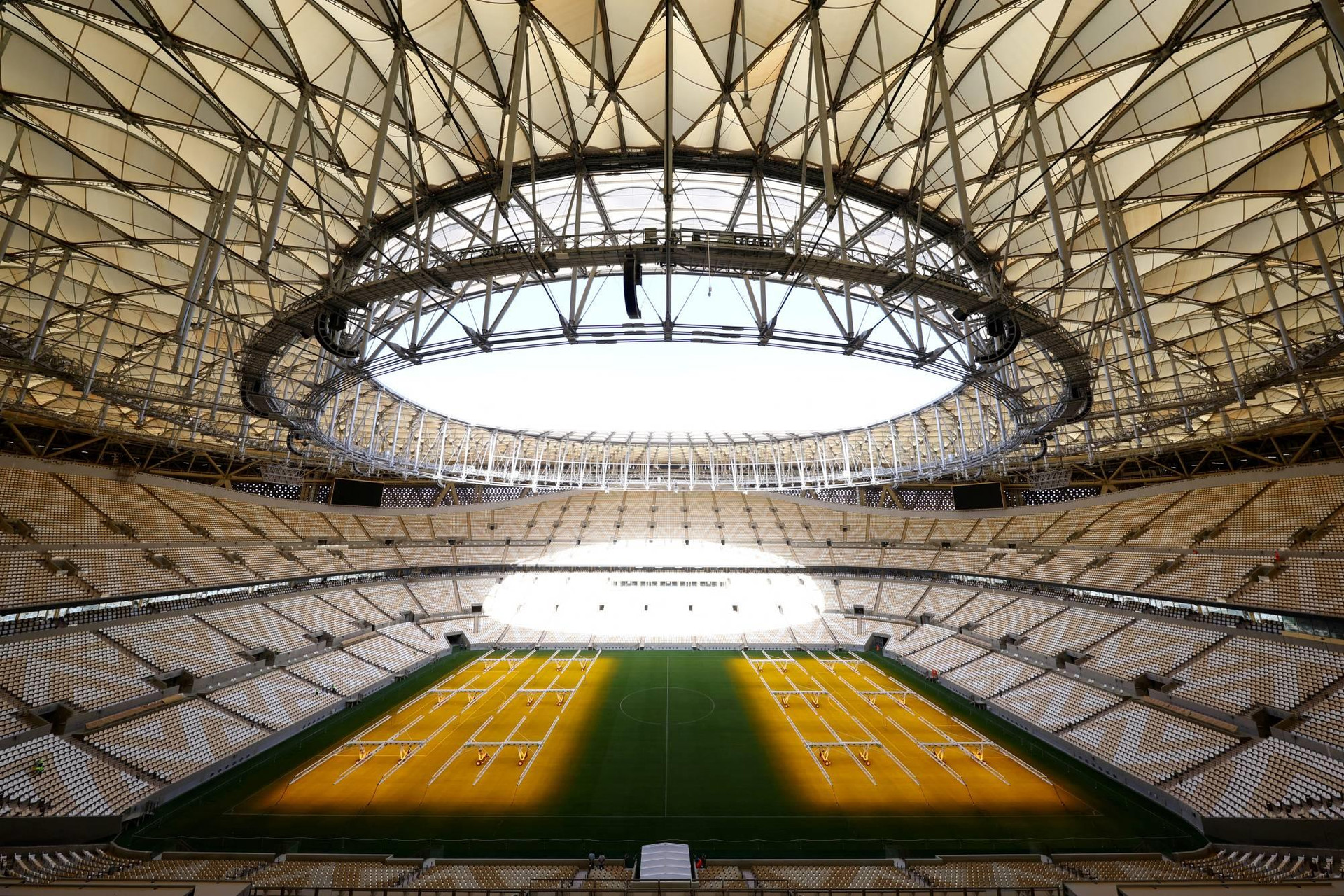 Chiêm ngưỡng 2 sân vận động World Cup 2022 tại Qatar do nhà thầu Việt Nam cung ứng thiết bị kết cấu thép