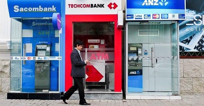 ATM ngân hàng bị “thất sủng”?