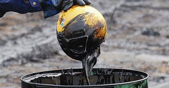 Trước thềm cuộc họp OPEC+, giá dầu thô đột ngột tăng gần 4 USD 