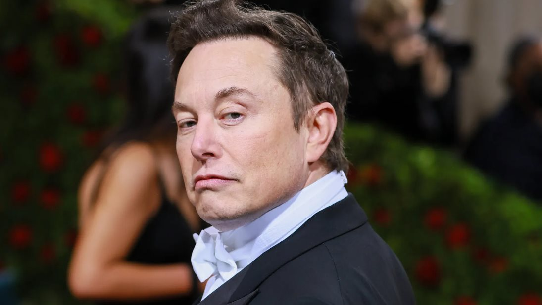 Elon Musk như đang ngồi trên đống lửa: Chỉ có 20 ngày để lo 44 tỷ USD mua lại Twitter nếu không sẽ phải hầu tòa