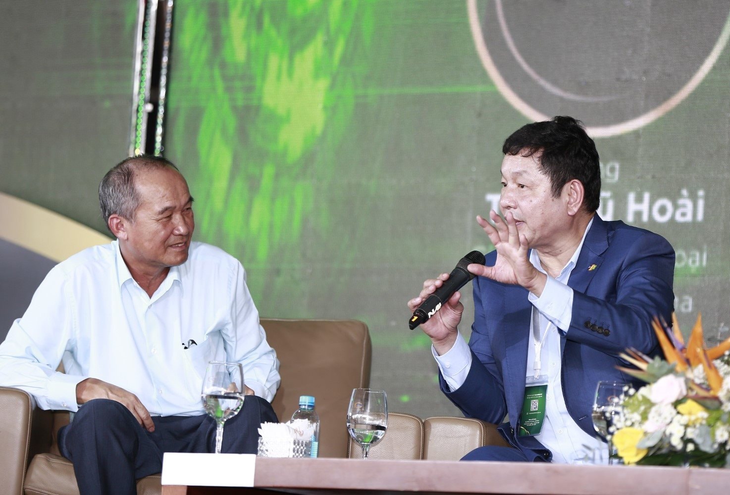 Có gì trong cuộc luận bàn của ông Dương Công Minh với các Chủ tịch FPT, TMG, PNJ tại hội thảo của Hội đồng họ Dương Việt Nam