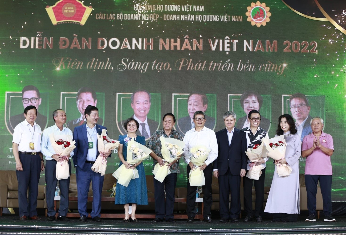 ong-truong-gia-binh-dd-dn-viet-nam-2022-4-.jpg