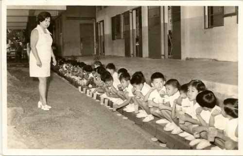 teethbrushing-at-schools-in-singapore-in-the-past-credits-to-edward-lam-500x322.jpg