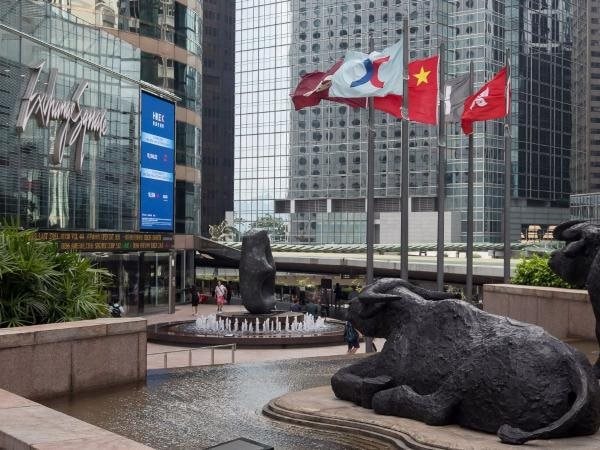 Hang Seng tăng 4%, chứng khoán Trung Quốc đồng loạt tăng điểm