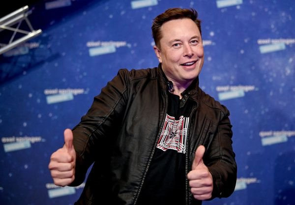 Elon Musk mất 163 tỷ USD trong vòng 1 năm