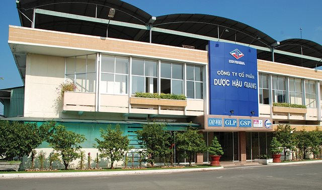 Bài toán kinh tế: Vì sao doanh nghiệp sở hữu lượng lớn tiền mặt nhưng vẫn đi vay ngân hàng?