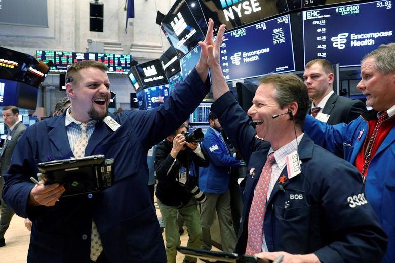Phiên 25/11: VN-Index hồi phục mạnh, khối ngoại tiếp đà "gom" thêm 1.000 tỷ đồng cổ phiếu