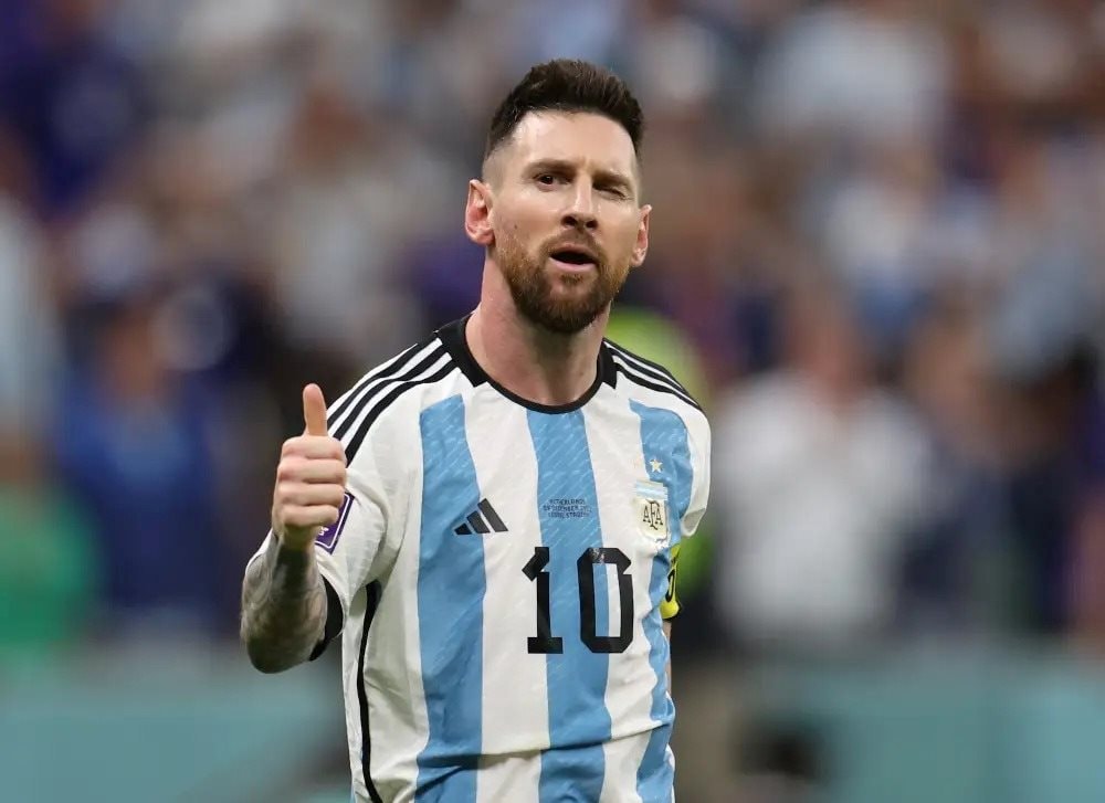 Messi giàu thế nào?