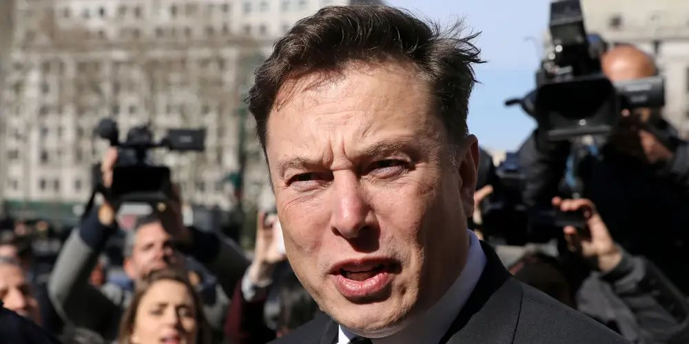 Elon Musk ‘ăn vạ’ Fed khi giá trị thị trường của Tesla giảm 600 tỷ USD