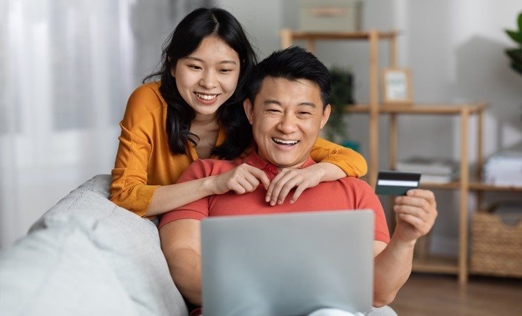 Đang có một loại thẻ tín dụng lãi suất chỉ từ 0%/năm, lại được cấp hạn mức đến hơn nửa tỷ