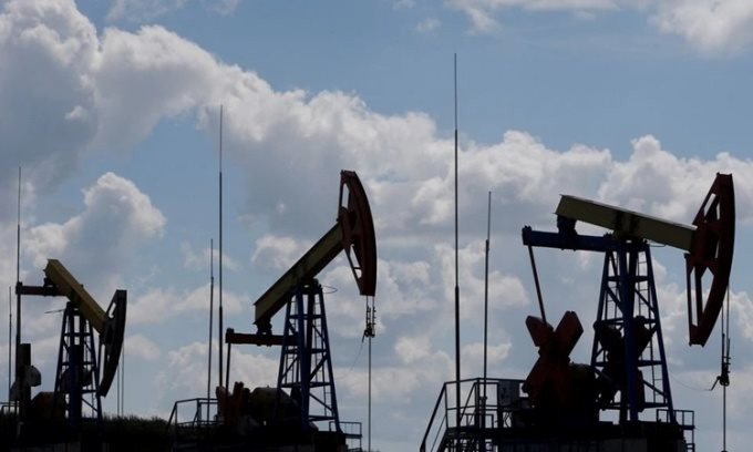 Các nhà kinh tế và nhà phân tích dự báo cả hai loại dầu thô sẽ ở mức dưới 90 USD/thùng vào năm 2023