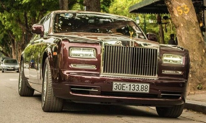 Chiếc Rolls-Royce có số 'lận đận' nhất Việt Nam, giảm 7,6 tỷ đồng vẫn không ai mua