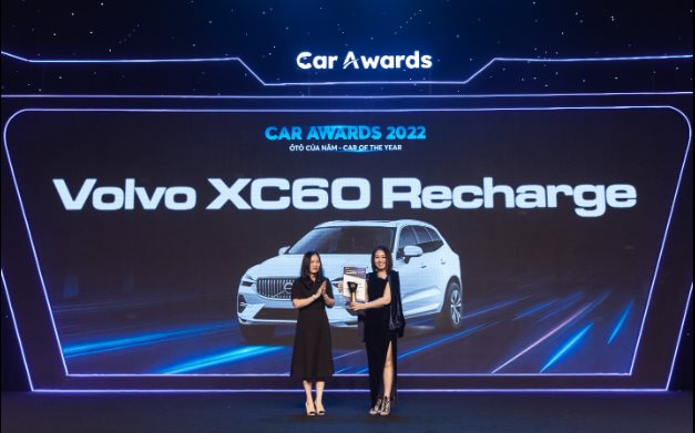 Volvo XC60 Recharge đoạt giải "Ô tô của năm 2022"