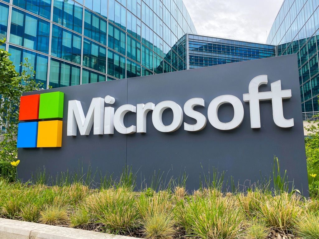 Microsoft rồi cũng phải sa thải thôi: 11.000 nhân viên sắp mất việc