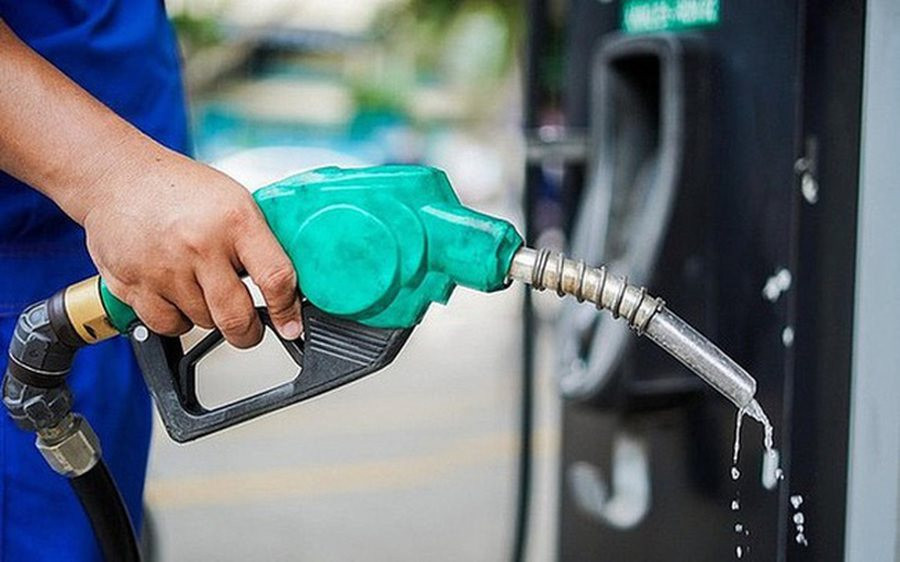 Giá xăng dầu có tăng mạnh sau Tết?