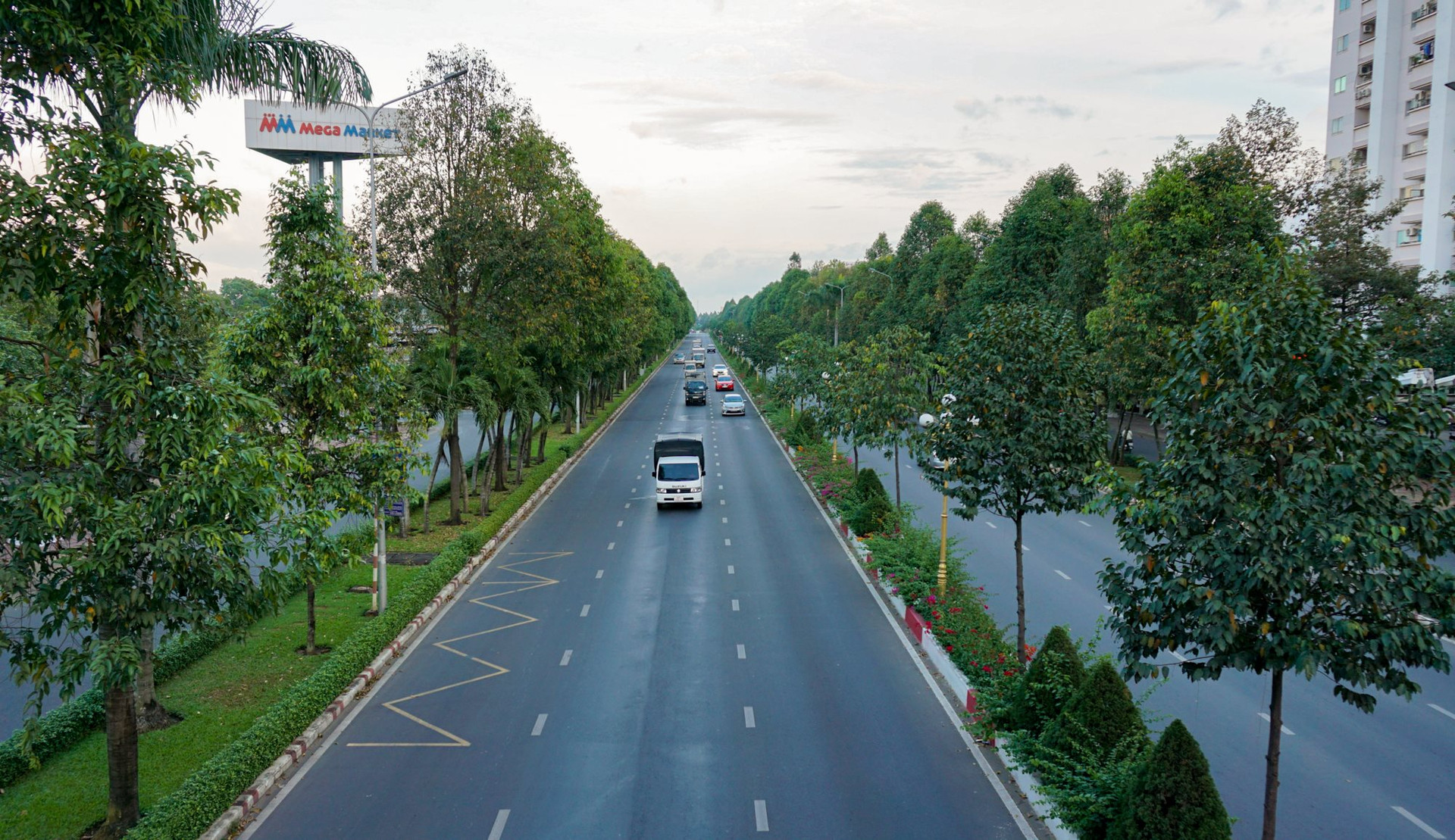 Thành phố trực thuộc tỉnh đông dân nhất Việt Nam, ngang Cần Thơ, Đà Nẵng có gì đặc biệt?