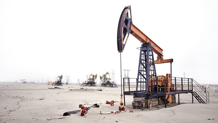 Sức ép vĩ mô thúc đẩy giá dầu nối dài đà giảm 
