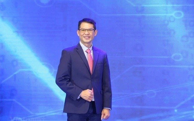 ong-truong-quoc-hung-founder-and-ceo-vinbrain-truoc-gio-microsoft-chua-ky-hop-tac-chien-luoc-randd-o-viet-nam-day-la-mot-buoc-dot-pha.jpg