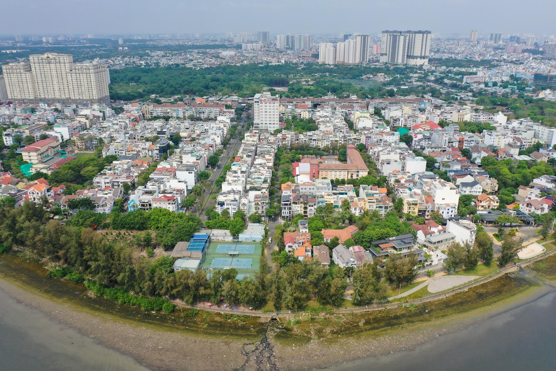 [Photo Essay] Rục rịch lên thành phố, giá đất huyện đông dân nhất Việt Nam chạm ngưỡng 300 triệu đồng/m2 - Ảnh 11.