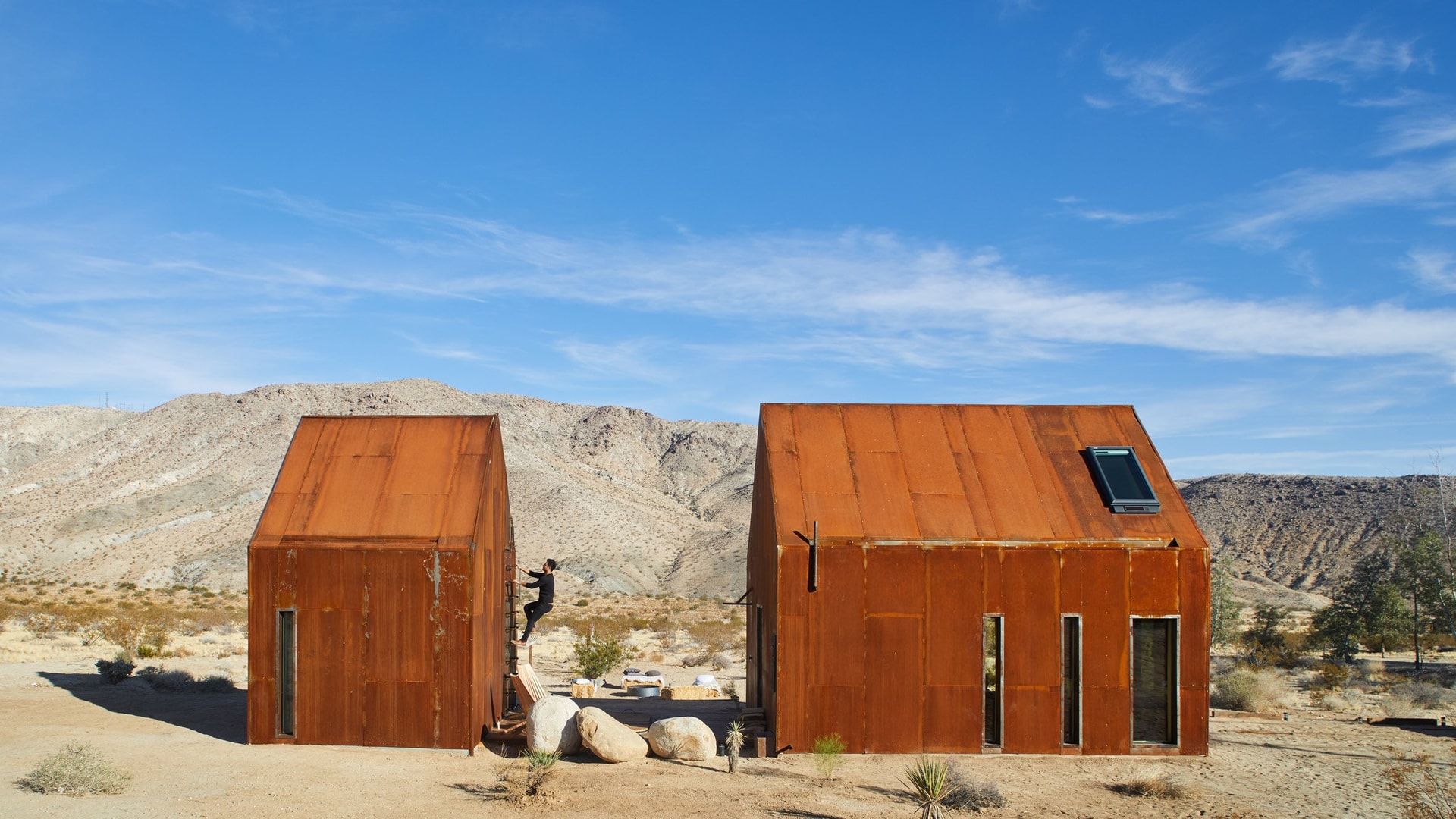 the-folly-cabins-malek-alqadi-hillary-flur-architecture-joshua-tree-california-usa_dezeen_2364_hero.jpg