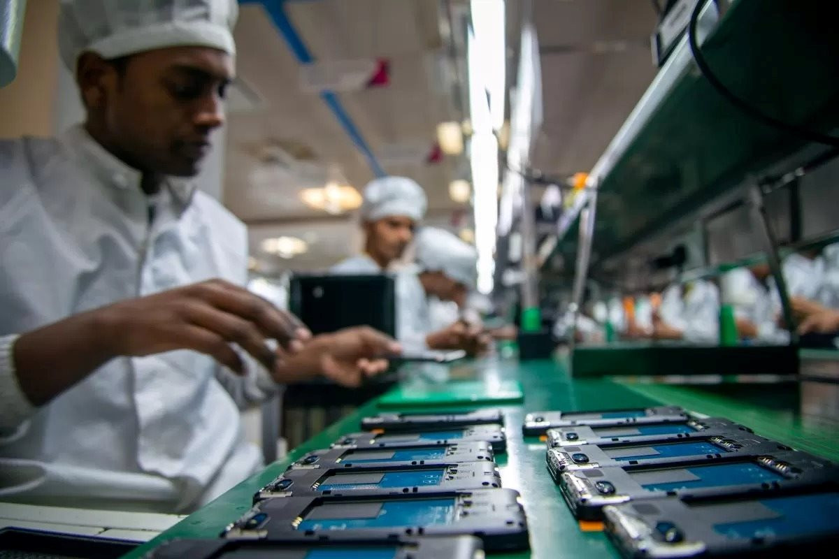 mobile-manufacturing-in-india.jpg