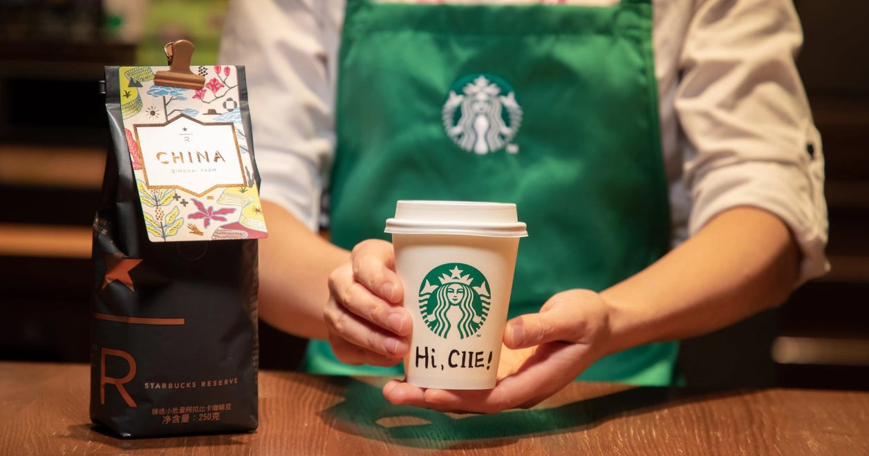 Quốc gia Starbucks phải tự trồng cà phê để bán, hy sinh cả tiền bạc để lấy lòng hàng tỷ khách hàng vốn chỉ mê mệt trà xanh