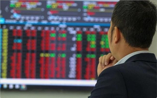 VNDirect: Lãi suất có phần "hạ nhiệt" nhưng chứng khoán vẫn chưa quá hấp dẫn