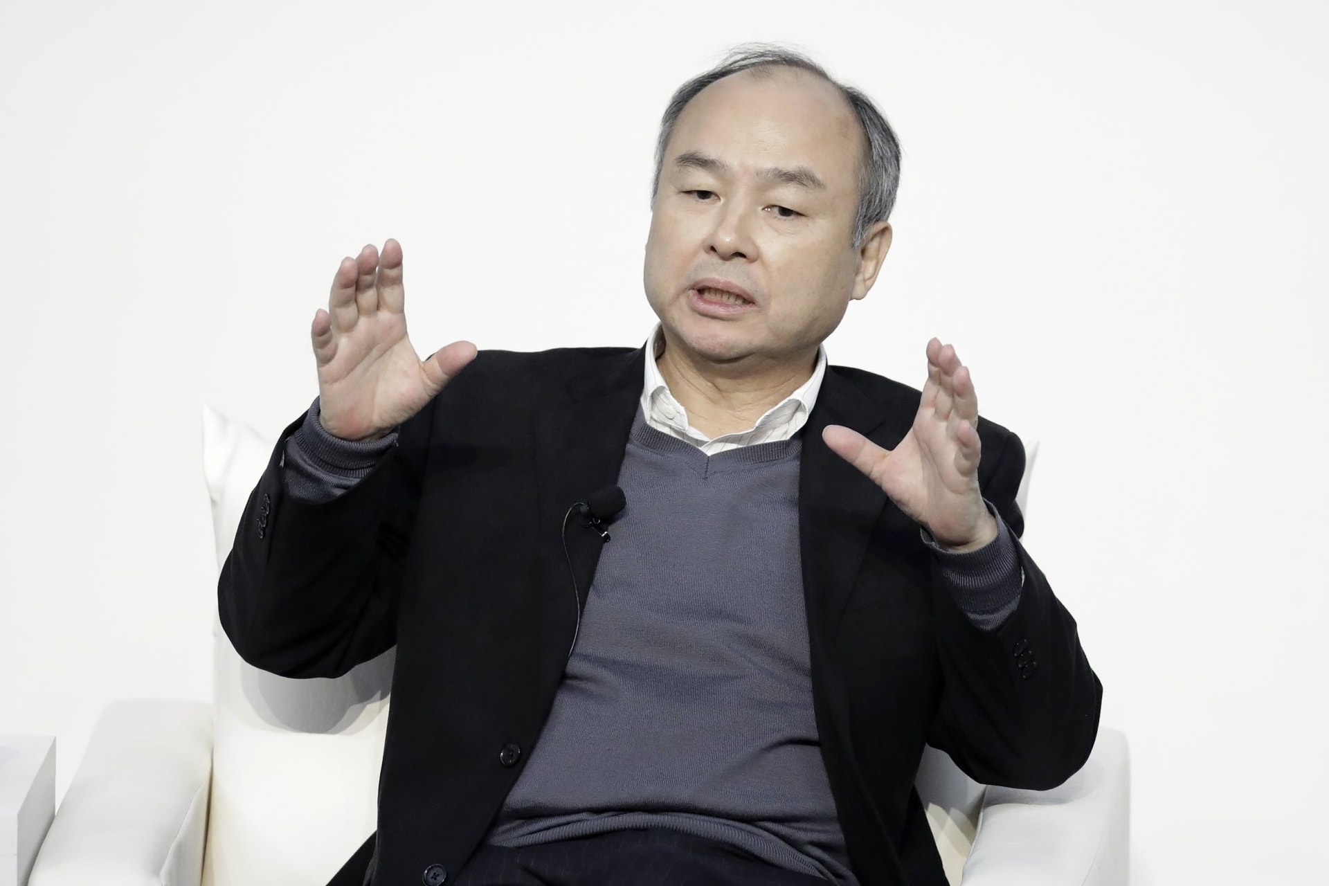 Tỷ phú Masayoshi Son hiếm hoi xuất hiện sau thời gian dài ở ẩn