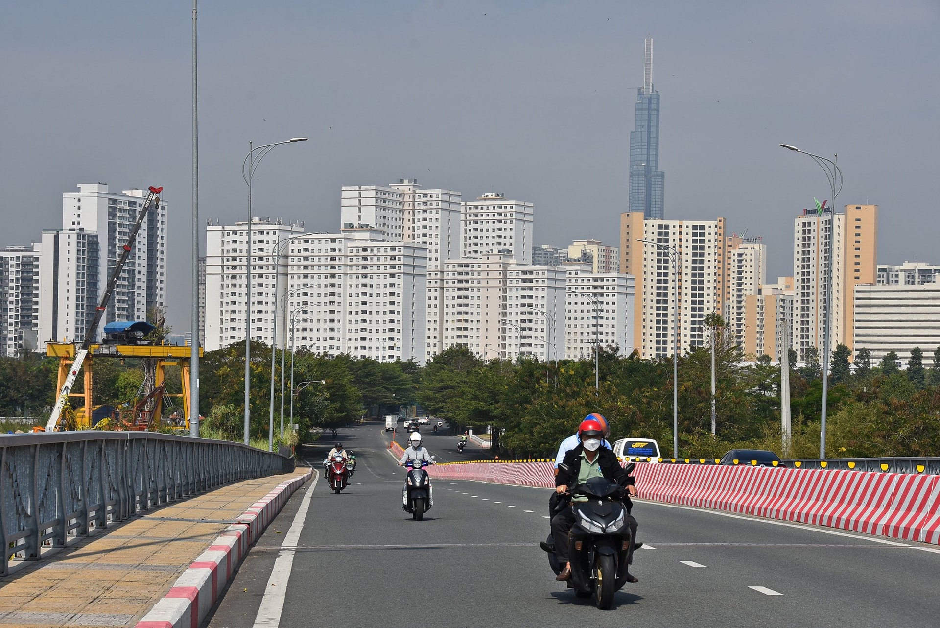 Lại đề xuất tăng thuế đất, thuế thu nhập cá nhân với người chuyển nhượng BĐS thứ hai, chuyên gia nói gì? 
