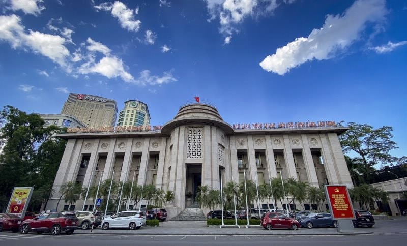Ngân hàng Nhà nước nói gì về quyết định giảm lãi suất điều hành?