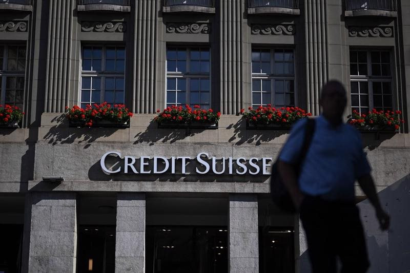 Biến cố bất ngờ, CEO Credit Suisse kêu gọi khách hàng kiên nhẫn