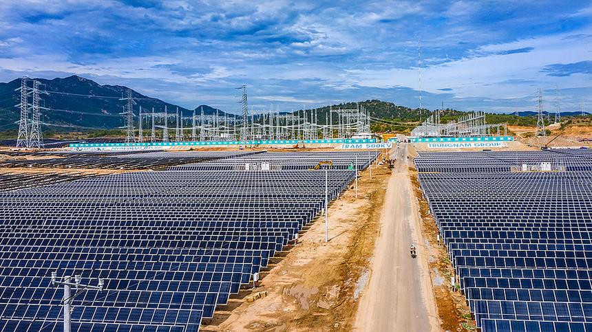 EVN giải thích việc dừng mua 172 MW điện mặt trời của Trung Nam 

