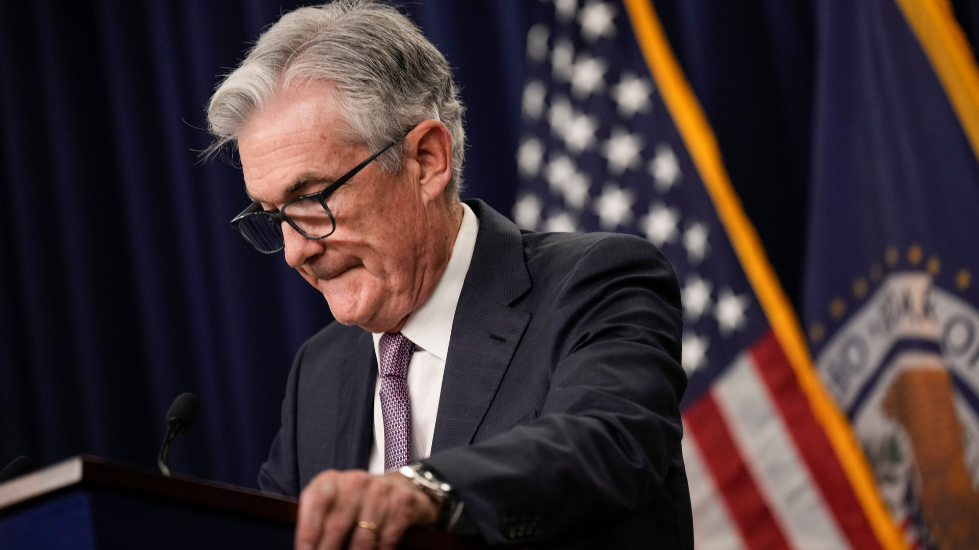 Cuộc họp chính sách sắp diễn ra, Fed đứng trước tình huống khó khăn chưa từng có trong nhiều năm: Nên dừng hay tăng lãi suất? 