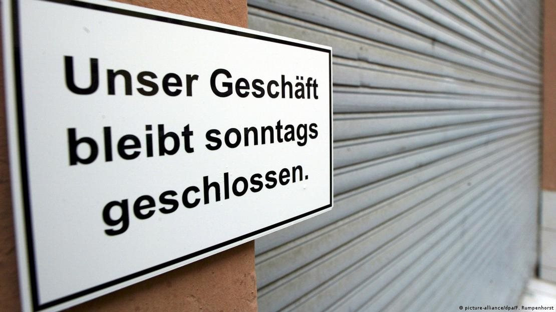 Điều kỳ lạ ở Đức: TTTM buộc đóng cửa sau 8h tối, chủ nhật quán xá không được mở cửa, bất kỳ ai vi phạm có thể bị phạt hàng nghìn euro - Ảnh 1.