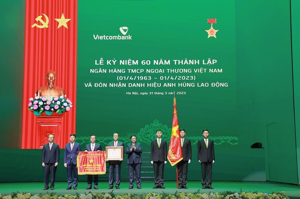 Vietcombank được đón nhận danh hiệu Anh hùng Lao động