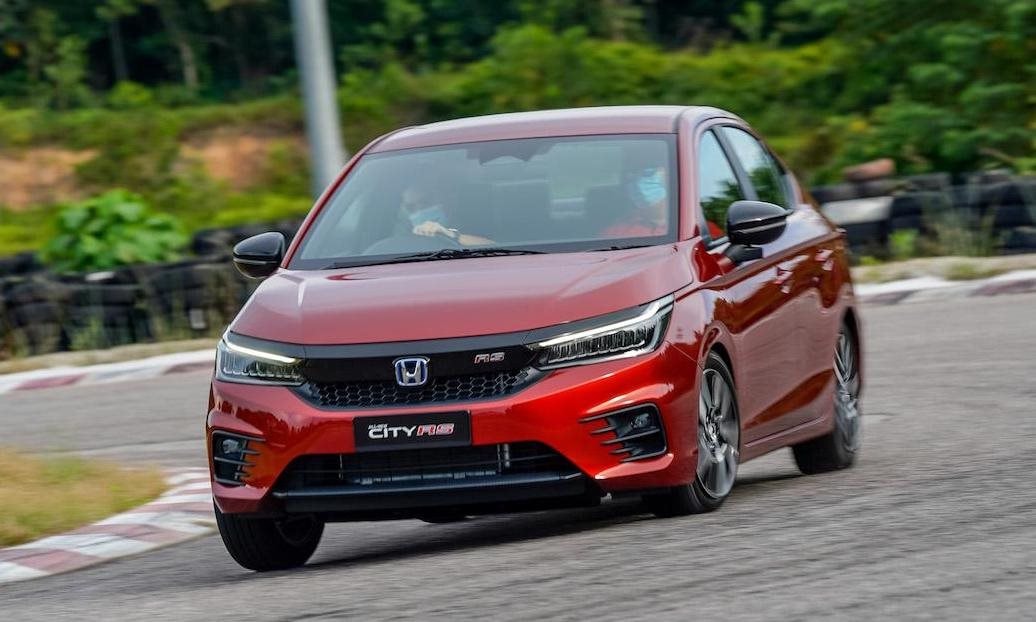Chạy doanh số, sedan hạng B đua giảm giá, tặng phụ kiện - có mẫu ưu đãi hơn 100 triệu