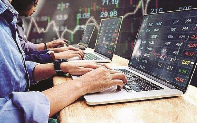 Phiên 4/4: Tự doanh CTCK tiếp tục mua ròng, một mã ngân hàng được "gom" mạnh 8 phiên liên tiếp