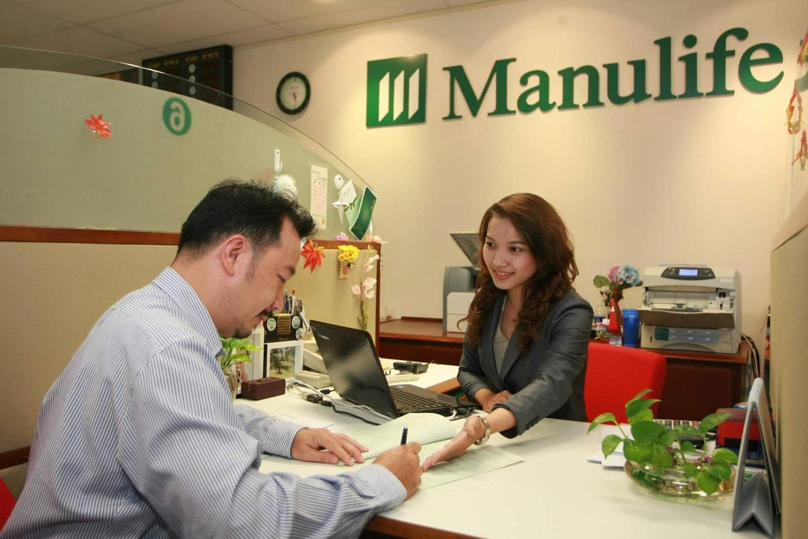Manulife Việt Nam báo lãi kỷ lục, nắm giữ hơn 60.000 tỷ đồng trái phiếu và 13.700 tỷ tiền gửi ngân hàng