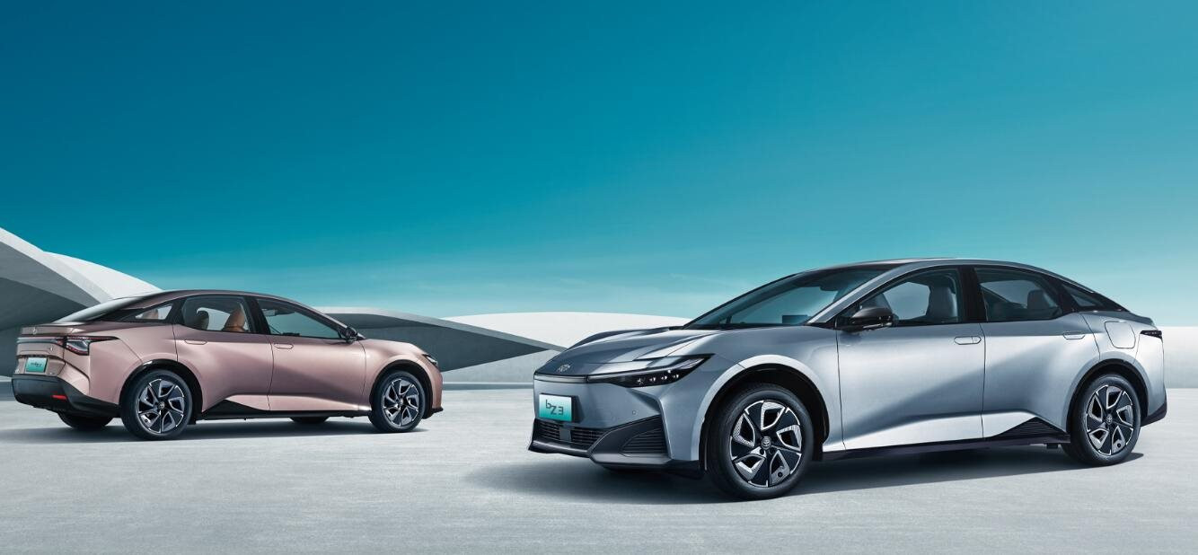 Nhận 5.000 đơn đặt hàng trong 1 ngày, chiếc xe chạy điện giá rẻ của Toyota có gì hay?