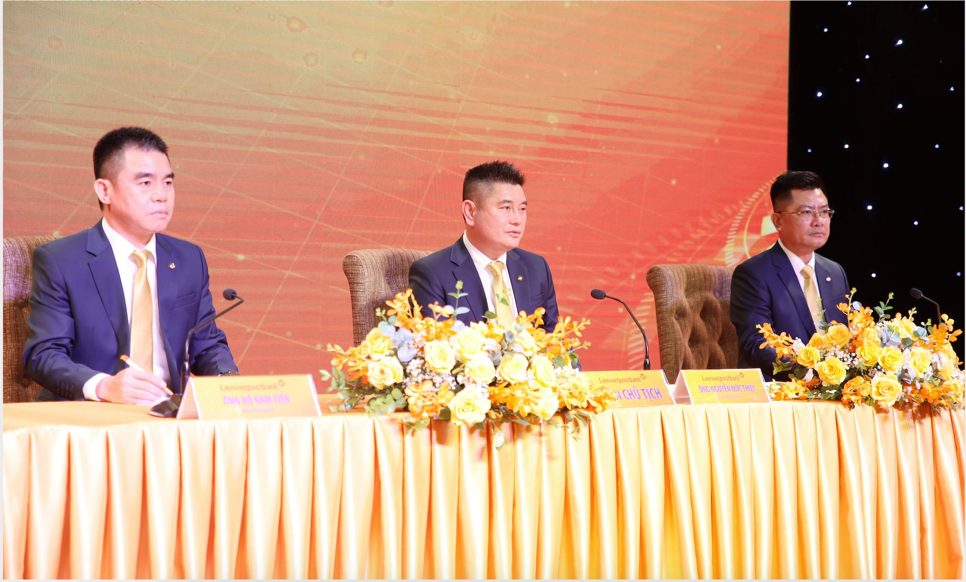 ĐHĐCĐ LienVietPostBank (LPB): Ông Nguyễn Đức Thụy chia sẻ về định hướng phát triển ngân hàng thời gian tới