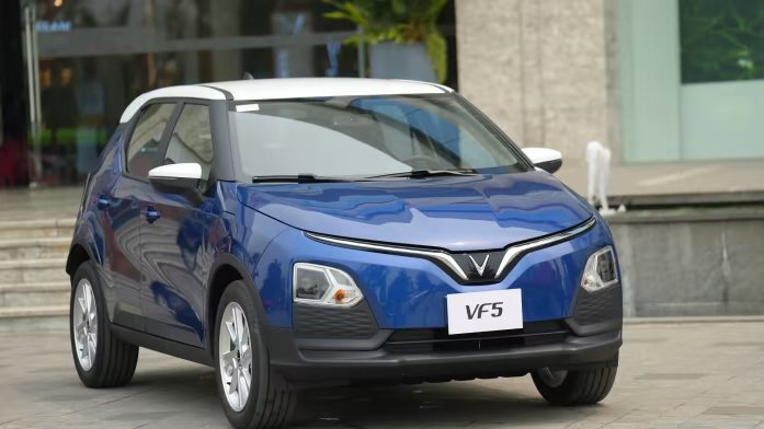 Báo Nhật nói gì về sự xuất hiện của mẫu xe điện giá phải chăng của VinFast?
