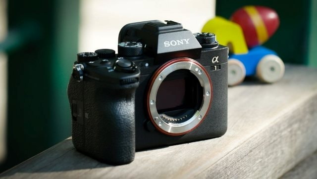 Bi hài chuyện Sony đi làm máy ảnh: 'Lừa' Canon, Nikon để giành thị phần nhưng rồi lại để mất ngôi vương chỉ sau 1 năm