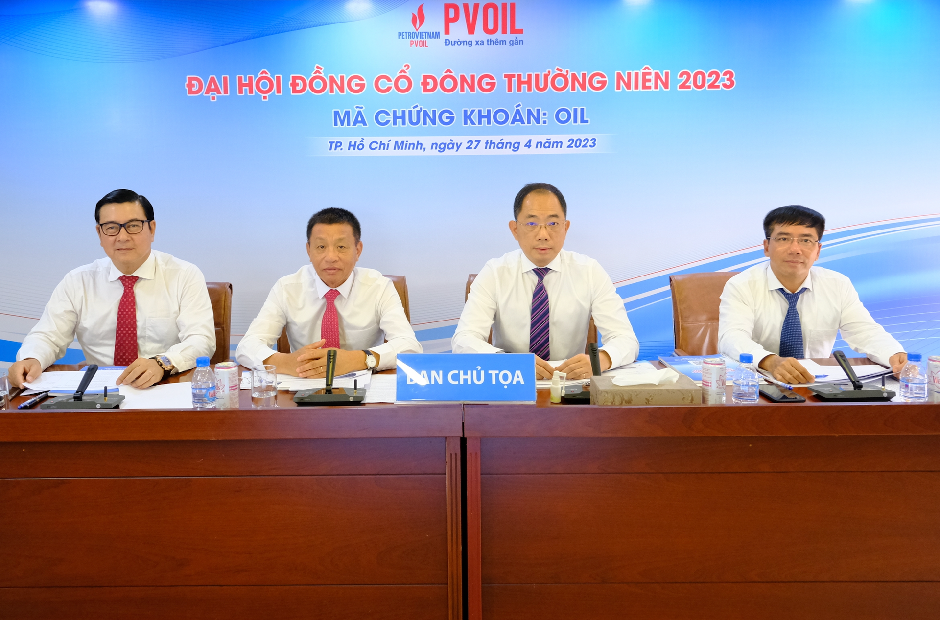 ĐHCĐ PVOIL: 2023 sẽ đạt 700 cửa hàng xăng dầu và hợp tác với Vinfast gia tăng trạm sạc ô tô điện, quý 1 ước lãi 209 tỷ đồng